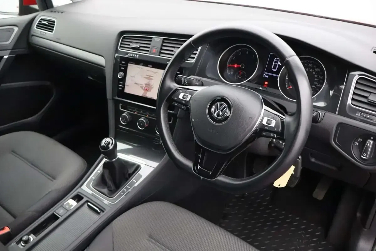 Used VW Golf VII Match 130 HP (95 kW) 2019 Red Hatchback