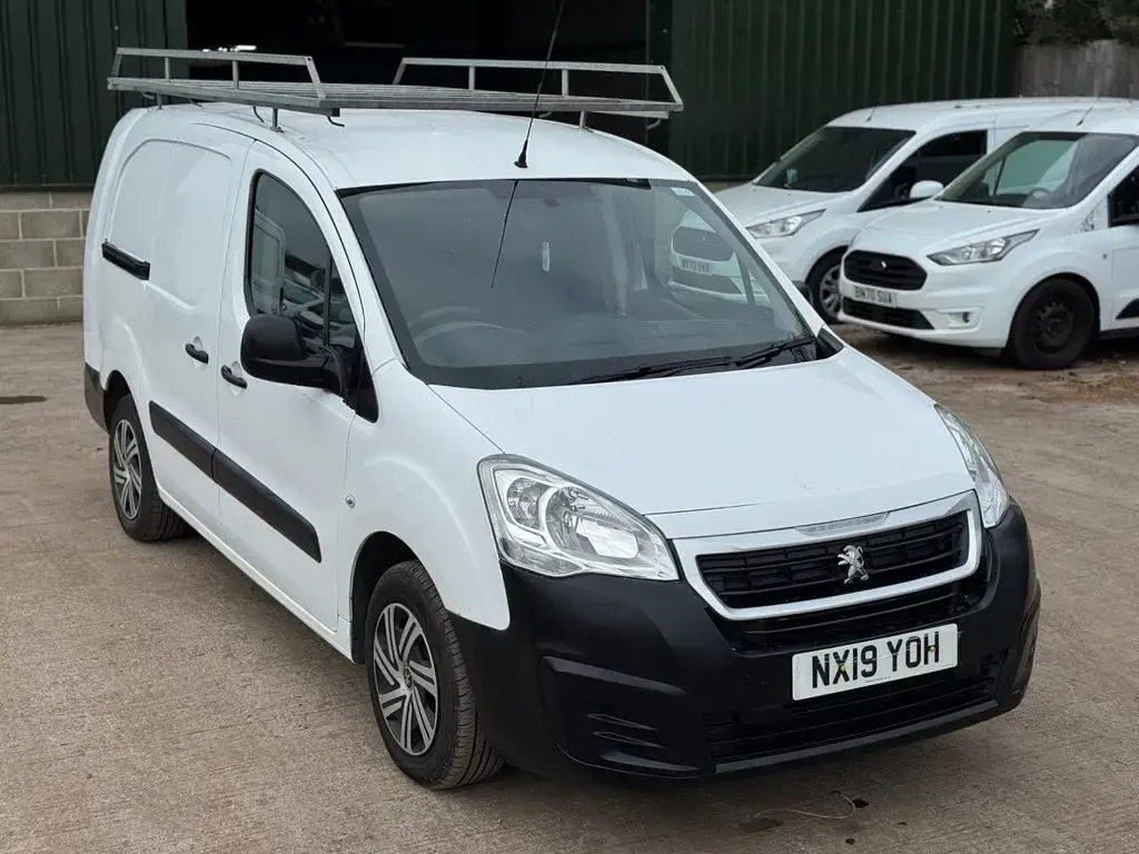 Used Peugeot Partner S 2019 White MPV