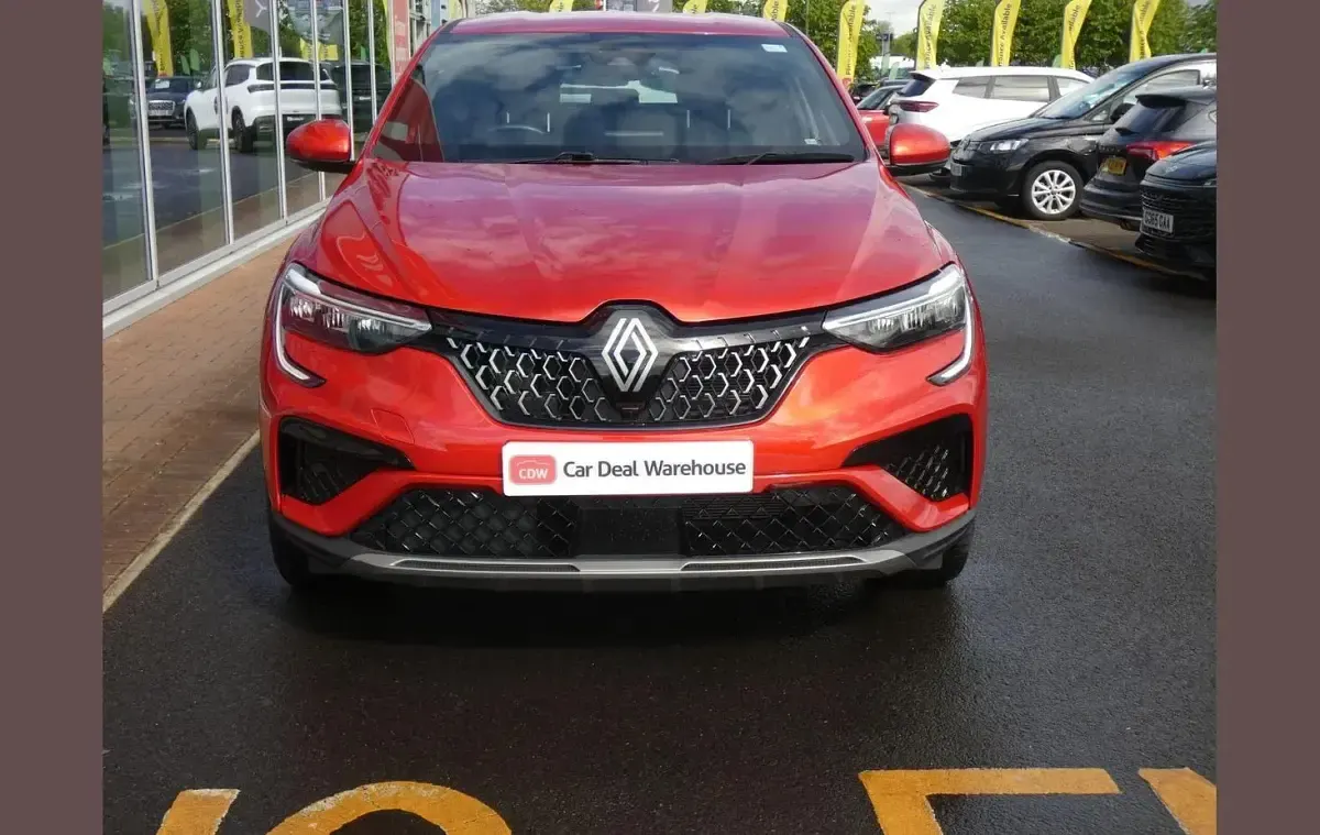 Used Renault Arkana Techno 140 HP (102 kW) 2024 Red SUV