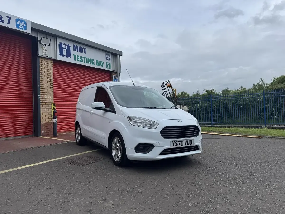 Used Ford Transit Limited 100 HP (73 kW) 2020 White Van