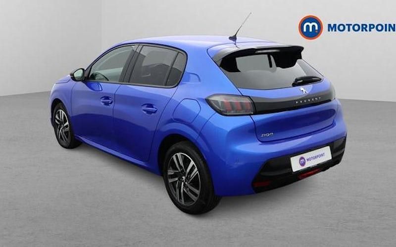 Used Peugeot 208 Allure+ 102 HP (75 kW) 2023 Blue Hatchback