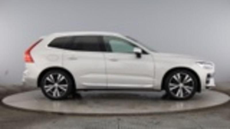 Used Volvo XC60 Inscription 386 HP (283 kW) 2021 Silver dawn SUV