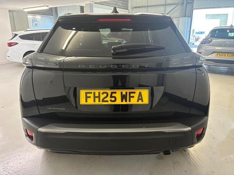 New Peugeot 2008 Allure 100 HP (73 kW) 2025 Black SUV