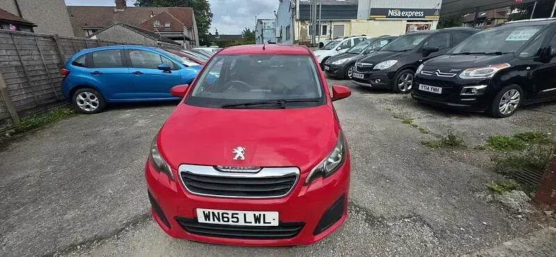 Used Peugeot 108 Active 68 HP (50 kW) 2015 Red Hatchback