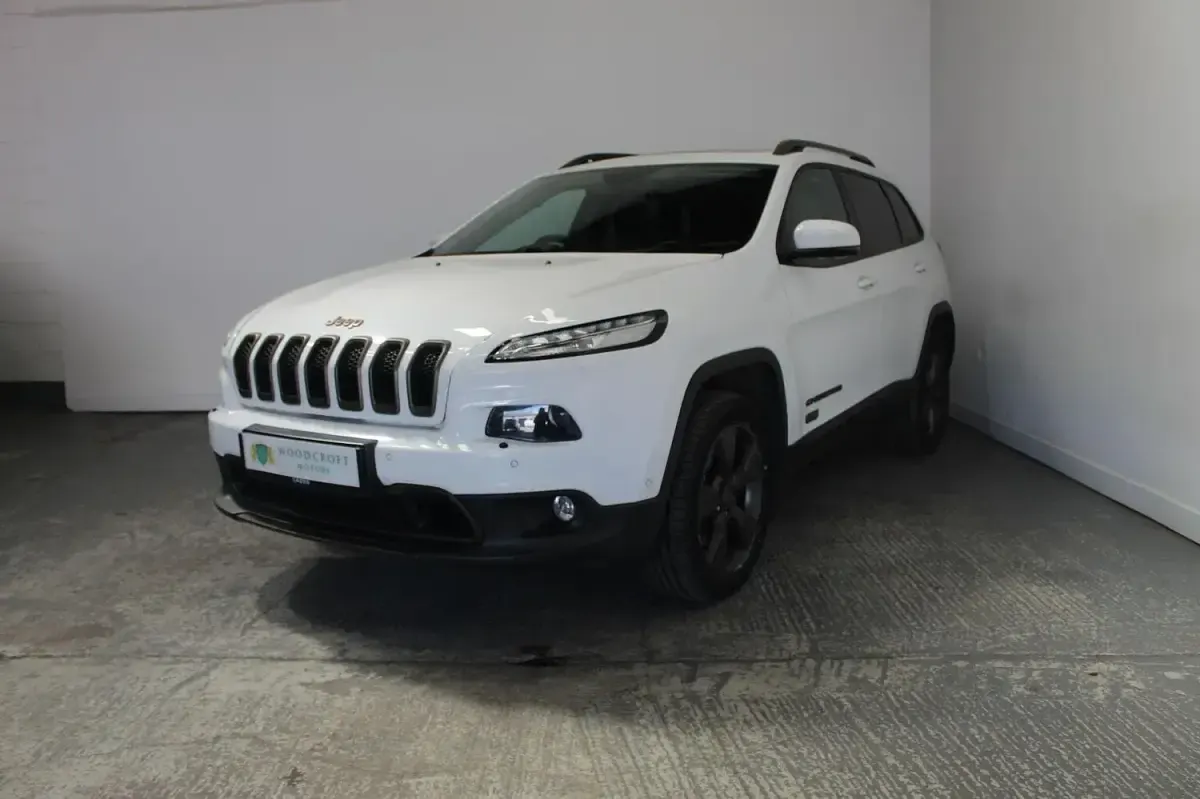 Used Jeep Cherokee 200 HP (147 kW) 2016 White SUV