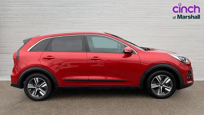 Used Kia Niro 139 HP (102 kW) 2021 Red SUV