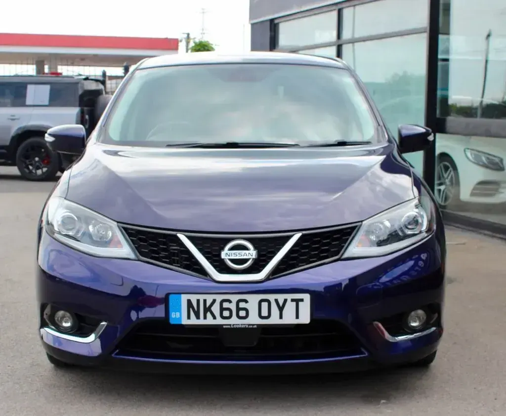 Used Nissan Pulsar N-Connecta 190 HP (139 kW) 2016 Blue Hatchback