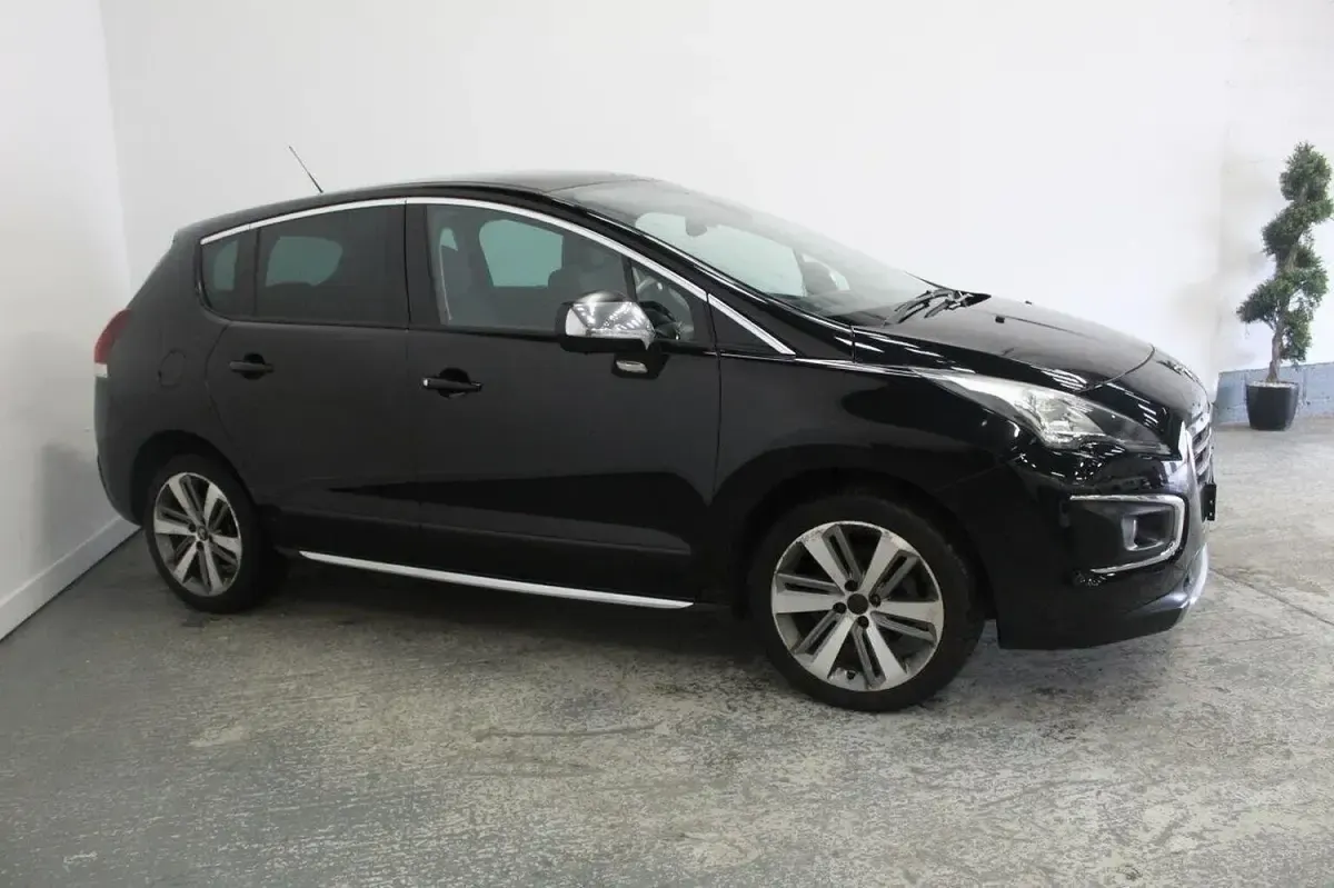 Used Peugeot 3008 Allure 163 HP (119 kW) 2015 Black Estate
