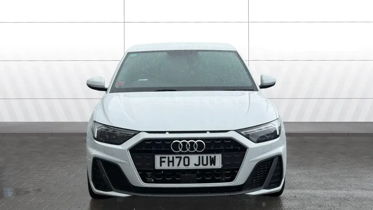 Used Audi A1 S-Line 95 HP (69 kW) 2021 White SUV