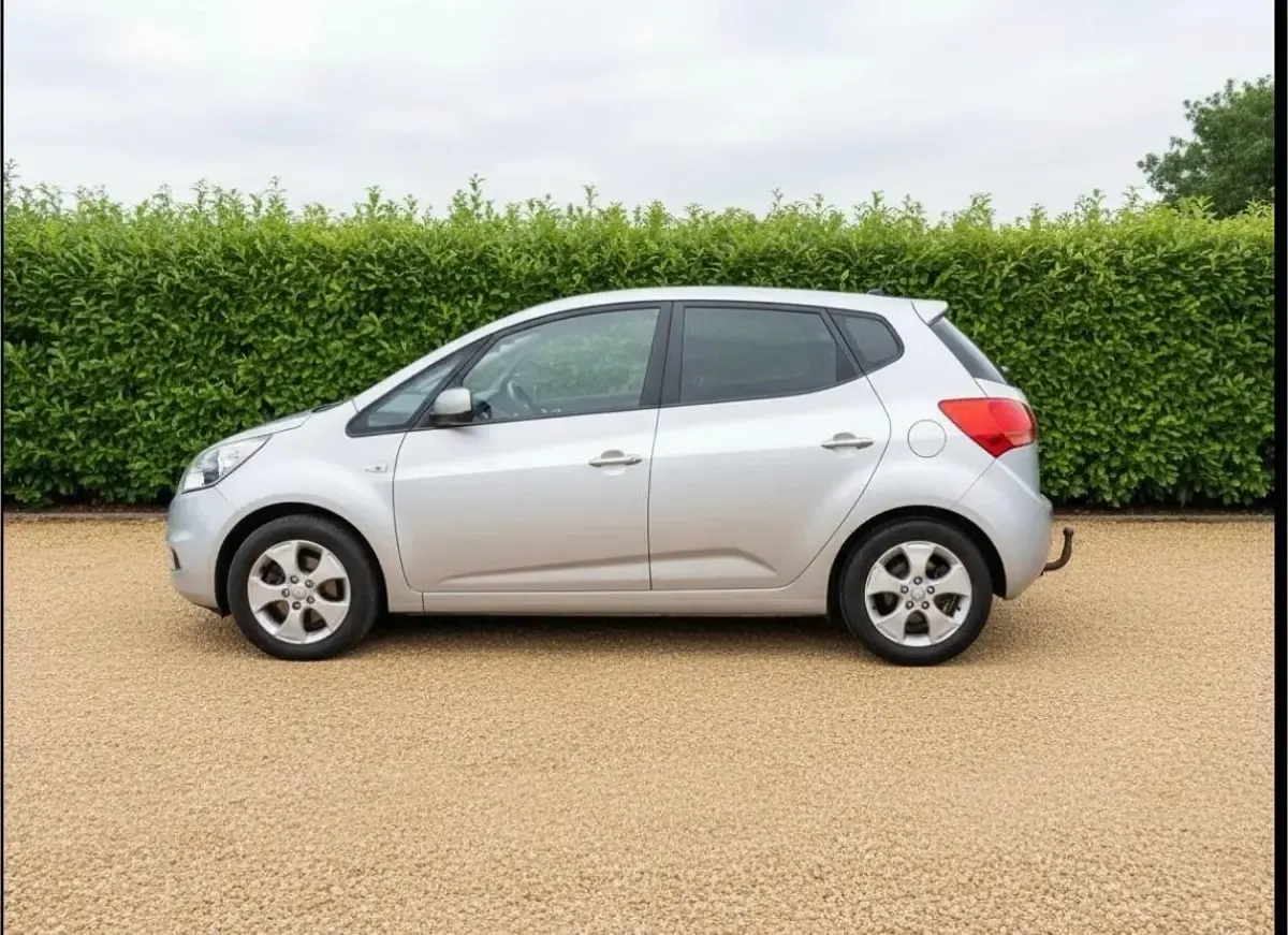 Used Kia Venga 2011 Silver Hatchback