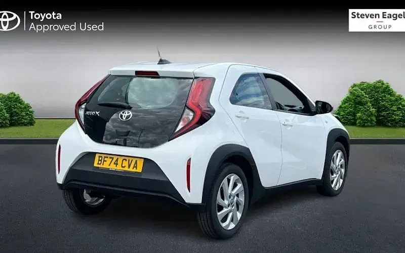 Used Toyota Aygo X PURE 72 HP (52 kW) 2025 SUV