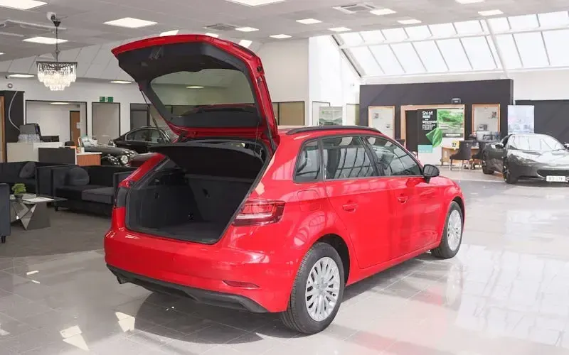 Used Audi A3 Sportback Design 110 HP (80 kW) 2016 Red Hatchback
