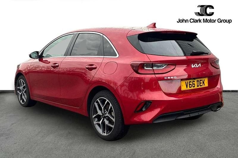 Used Kia Ceed 158 HP (116 kW) 2024 Red Hatchback