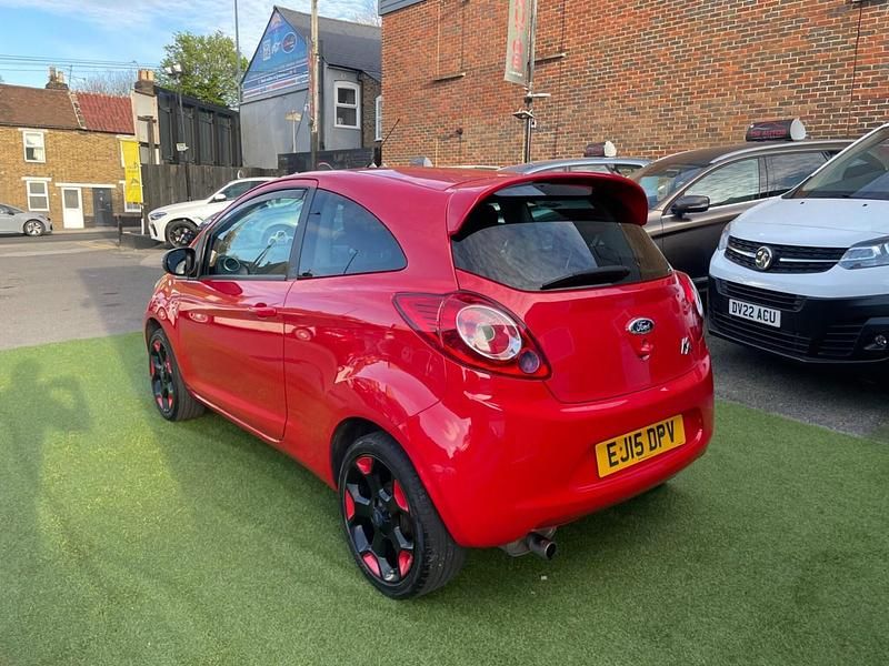 Usado Ford Ka 69 HP (50 kW) 2015 Vermelho Citadino