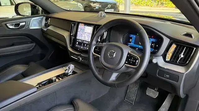 Usado Volvo XC60 Ultra 247 HP (181 kW) 2025 SUV