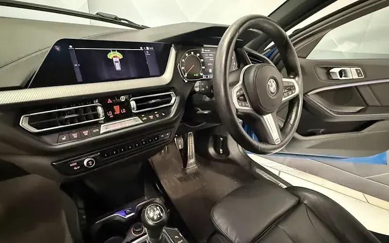 Used BMW 118 M Sport 140 HP (102 kW) 2021 Blue Hatchback
