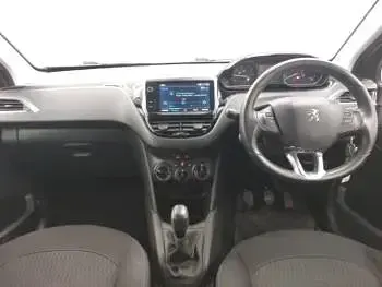Used Peugeot 208 Signature Sky 82 HP (60 kW) 2019 Grey Hatchback