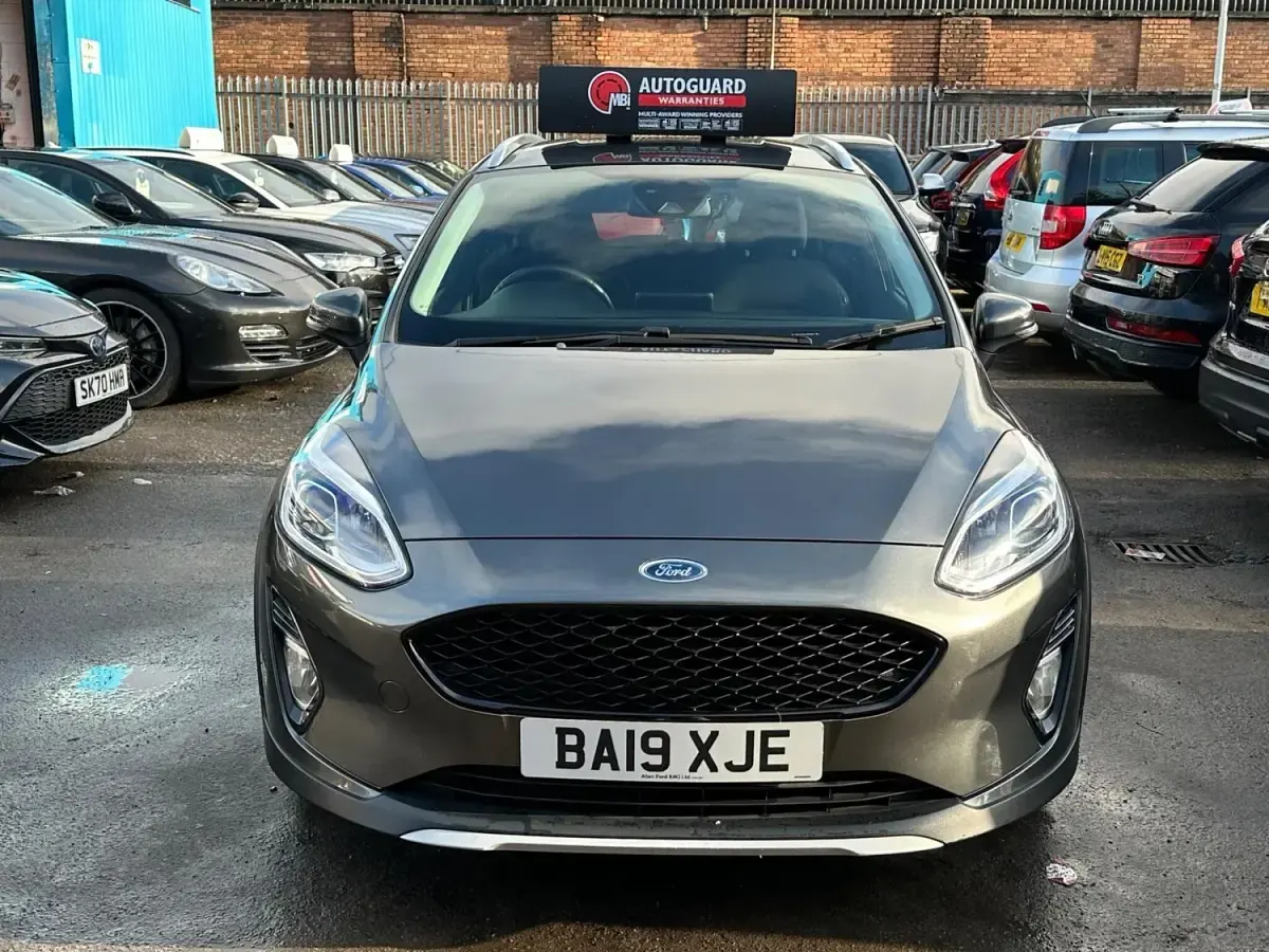 Second-hand Ford Fiesta Active 100 CP (73 kW) 2019 Gri Hatchback