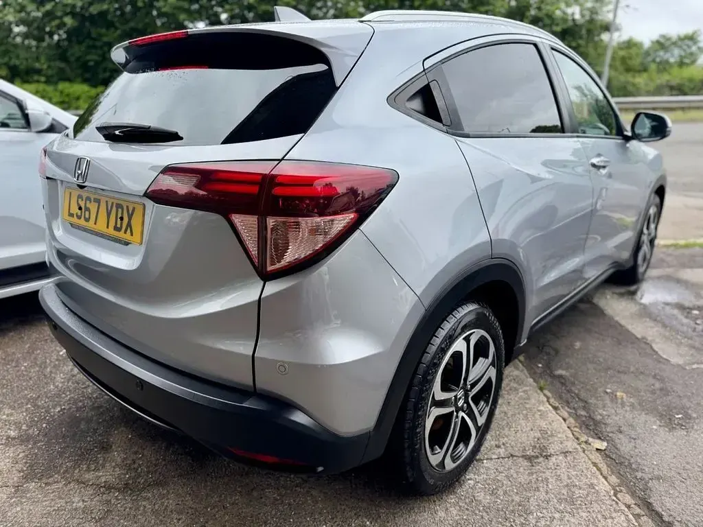 Used Honda HR-V EX 120 HP (88 kW) 2017 Silver SUV