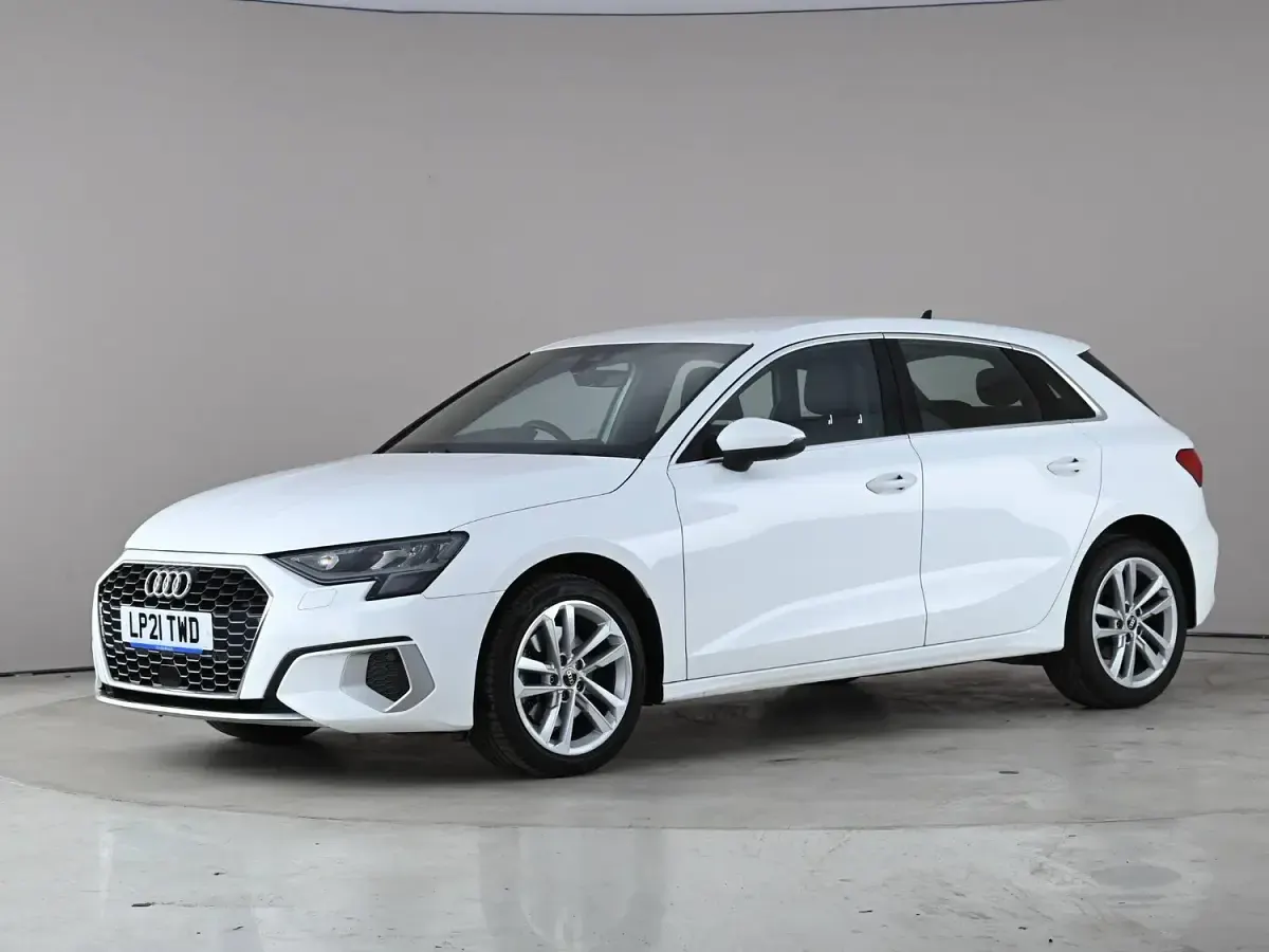 Used Audi A3 Sportback Sport 110 HP (80 kW) 2021 White Hatchback