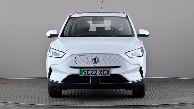 Used MG ZS Trophy 129 kW (176 HP) 2022 White SUV