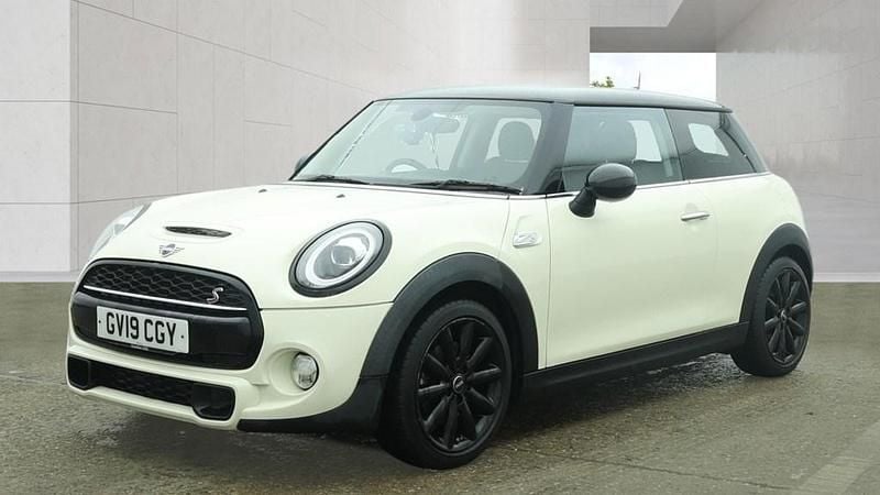 Used Mini Cooper S Hatch 2019 White Hatchback