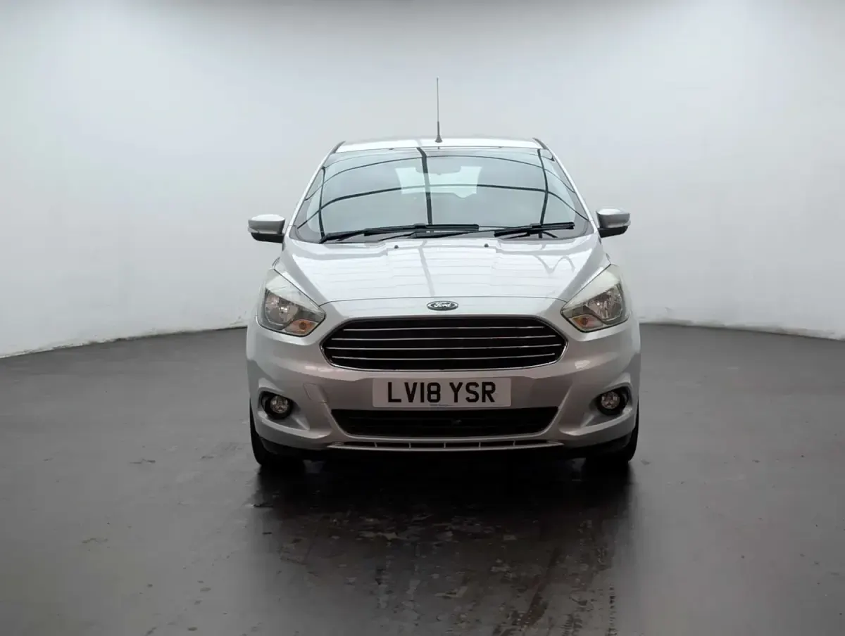 Begagnad Ford Ka Plus Zetec 70 HK (51 kW) 2018 Silver Halvkombi