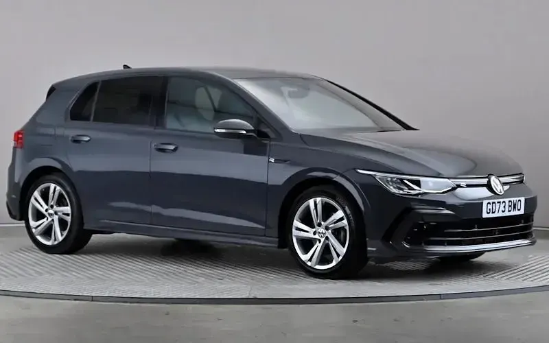 Used VW Golf VIII R-line 131 HP (96 kW) 2024 Hatchback
