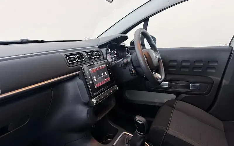 Used Citroën C3 PureTech 83 HP (61 kW) 2023 Beige Hatchback