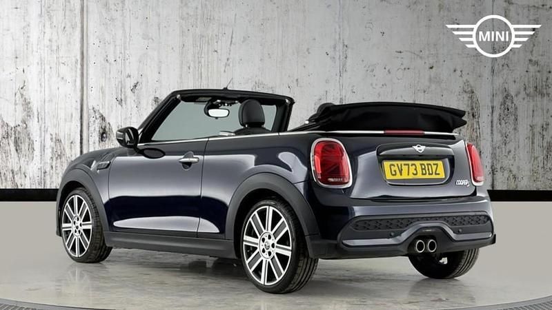 Second-hand Mini Cooper S Exclusive 176 CP (129 kW) 2024 Negru Hatchback