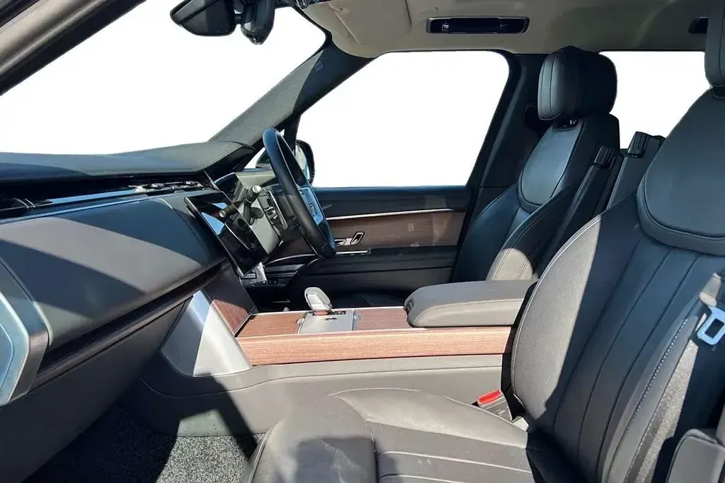 Begagnad Land Rover Range Rover HSE 344 HK (253 kW) 2025 Grå SUV