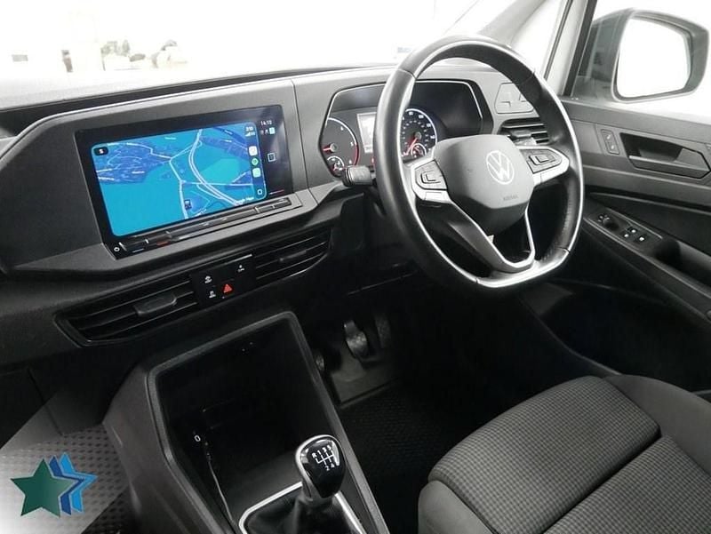 Usado VW Caddy 102 CV (75 kW) 2023 Blanco Monovolumen