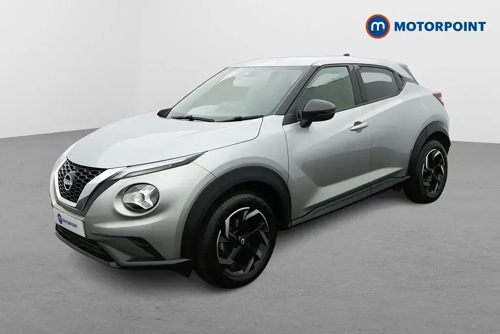 Used Nissan Juke N-Connecta 114 HP (83 kW) 2023 Silver SUV