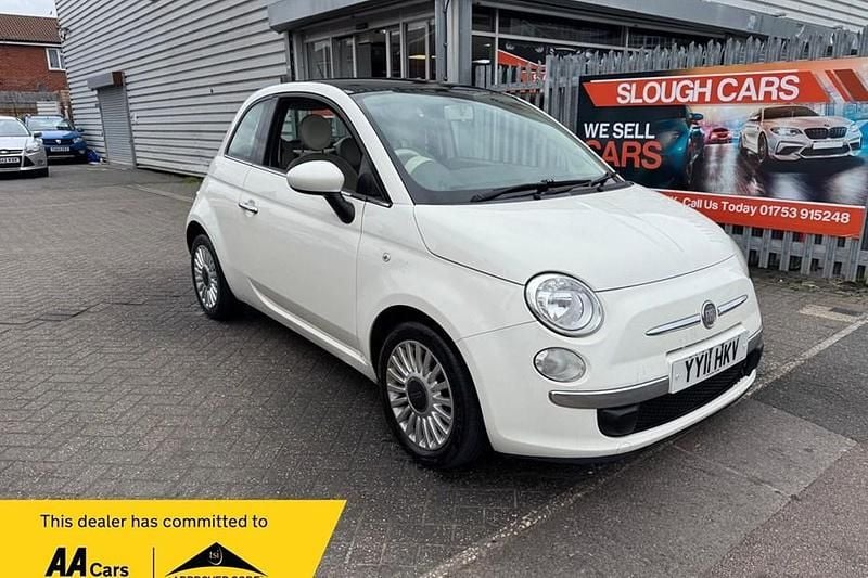 White Used 2011 Fiat 500 Lounge Hatchback | £995 (Fair price) - Image 1/1