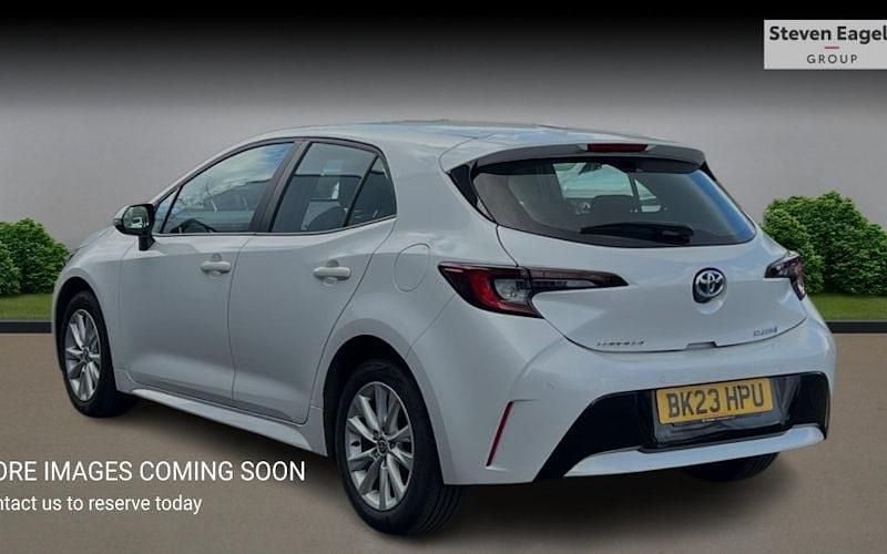 Used Toyota Corolla 140 HP (102 kW) 2026 Hatchback