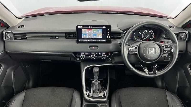 Used Honda HR-V Advance 131 HP (96 kW) 2023 Crystal red SUV