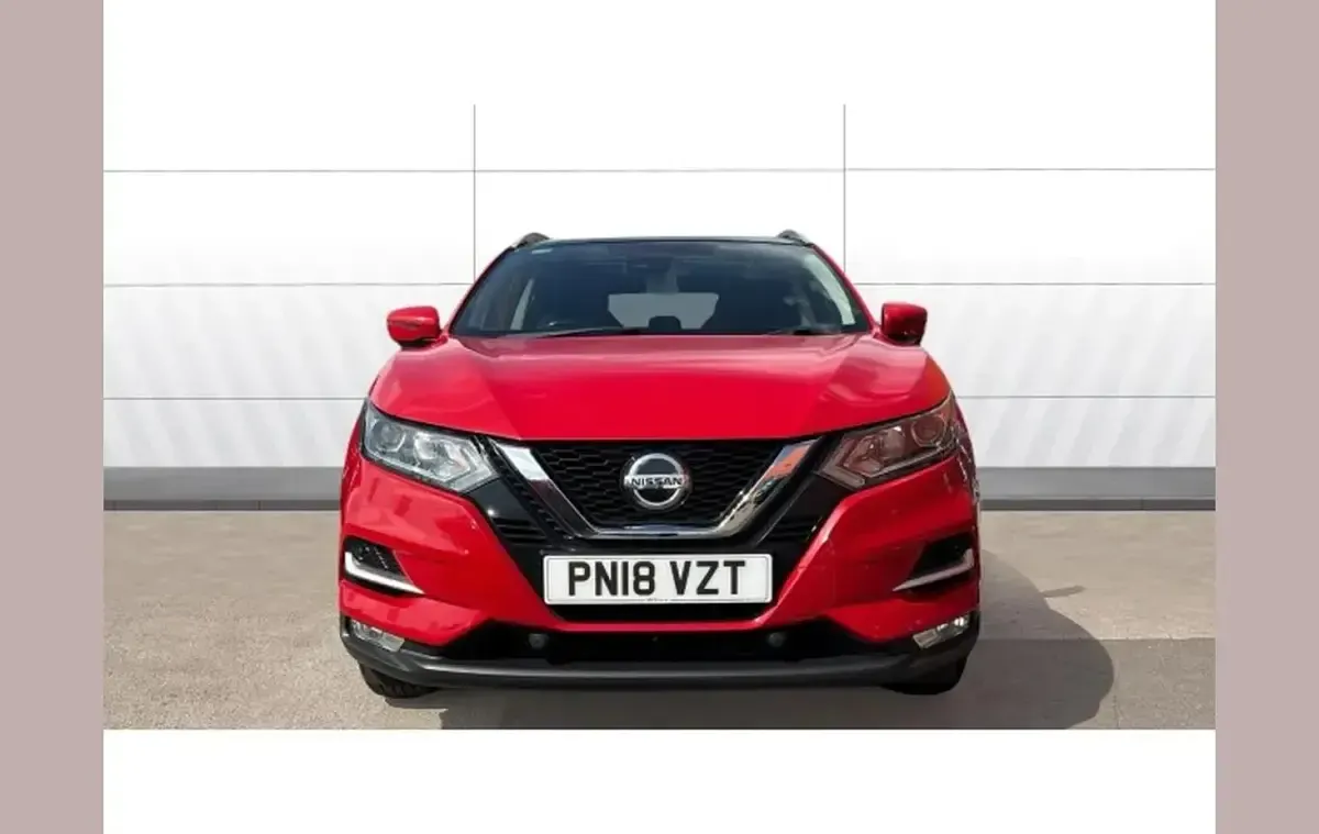 Used Nissan Qashqai N-Connecta 110 HP (80 kW) 2018 Red SUV