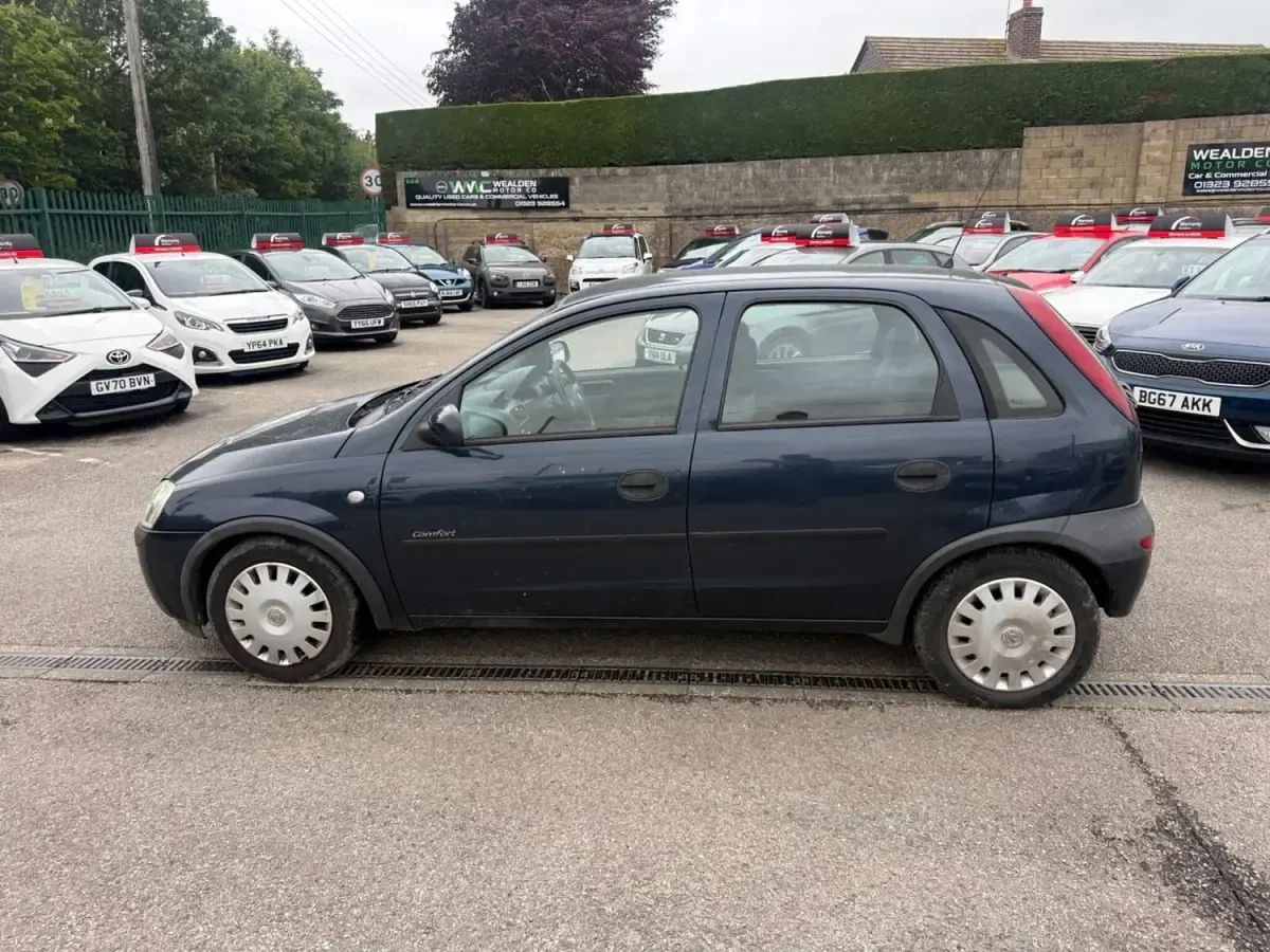 Używany Vauxhall Corsa Comfort 2002 Niebieski Hatchback