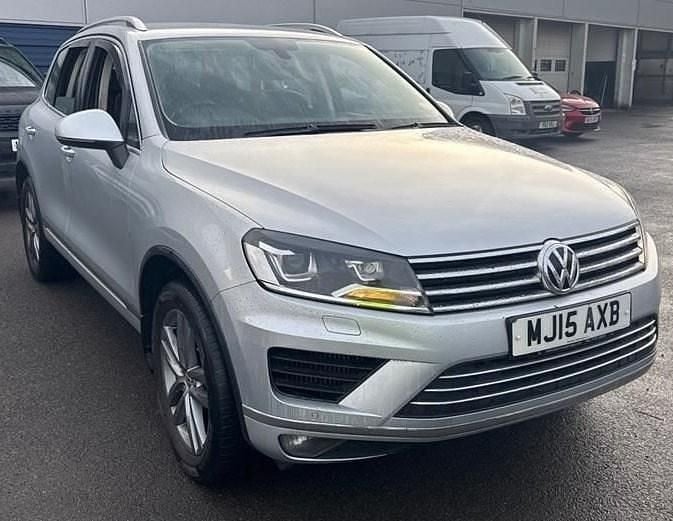 Silver Used 2015 VW Touareg SE SUV | £14,000 (Expensive) - Image 1/4