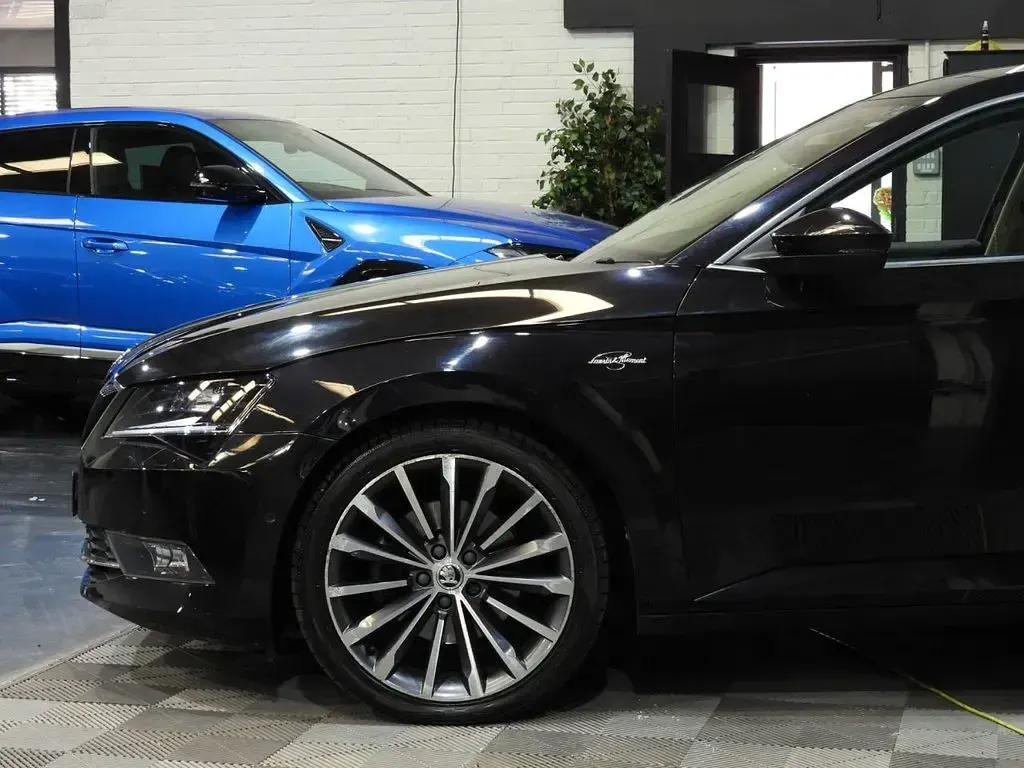 Used Skoda Superb LAURIN & KLEMENT 150 HP (110 kW) 2018 Black Estate