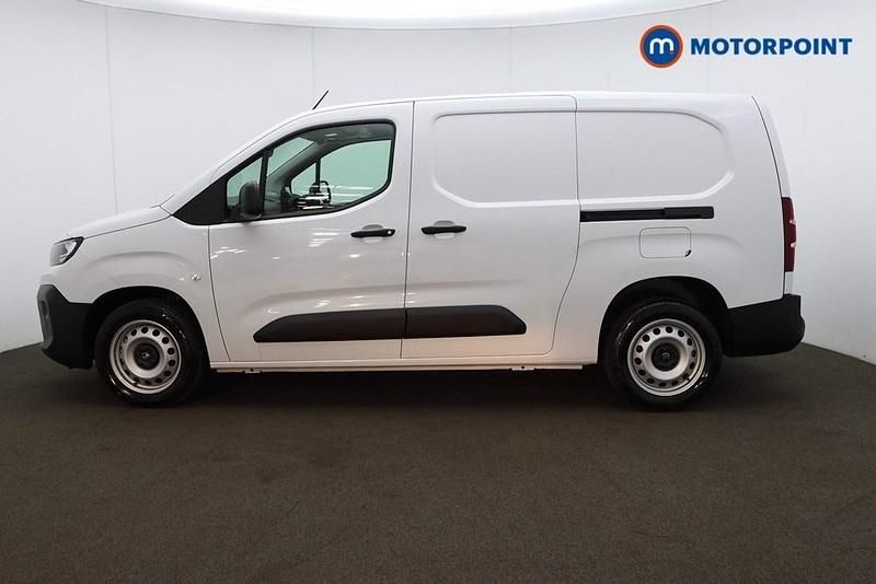 New Citroën Berlingo 100 HP (73 kW) 2026 White MPV