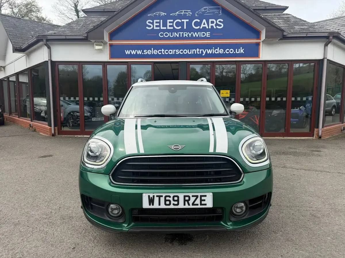 Used Mini Cooper Countryman Classic 136 HP (100 kW) 2019 Green SUV