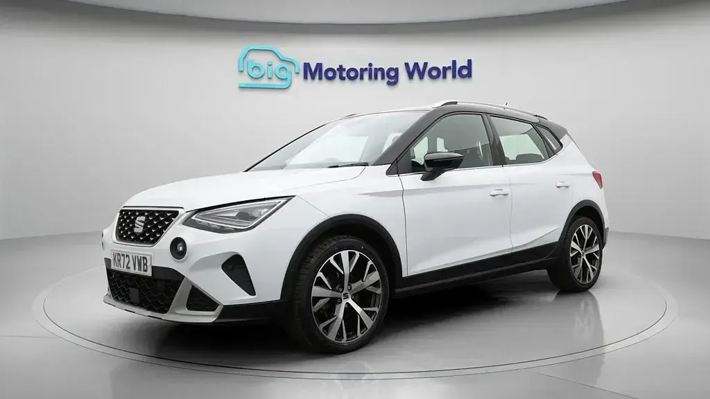 Usado Seat Arona Xperience Lux 110 CV (80 kW) 2023 Blanco SUV