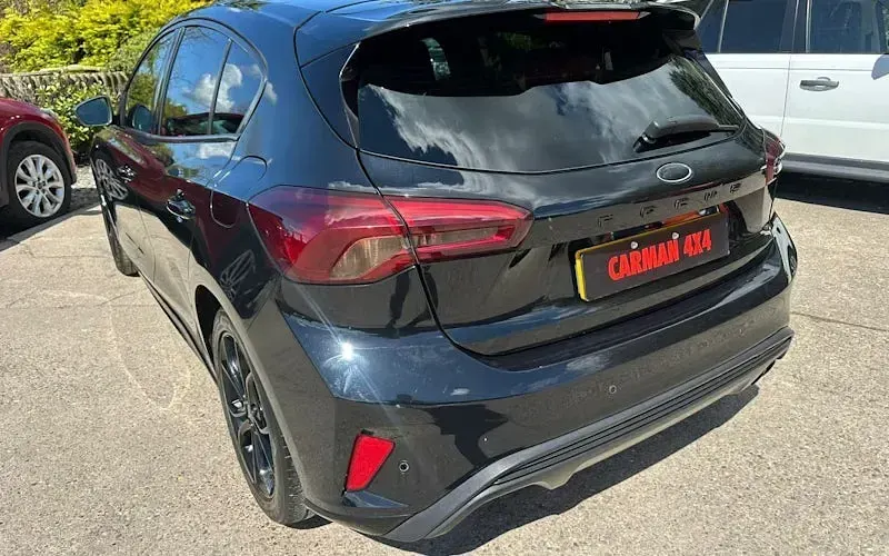 Used Ford Focus ST-Line 125 HP (91 kW) 2019 Black Hatchback