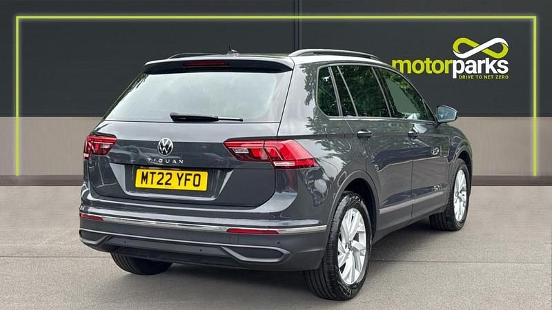 Used VW Tiguan Life 150 HP (110 kW) 2022 Urano grey SUV