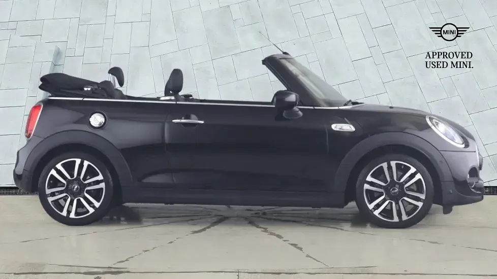 Używany Mini Cooper S Exclusive 189 KM (139 kW) 2021 Czarny Hatchback
