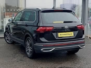 Begagnad VW Tiguan Elegance 150 HK (110 kW) 2022 Svart SUV