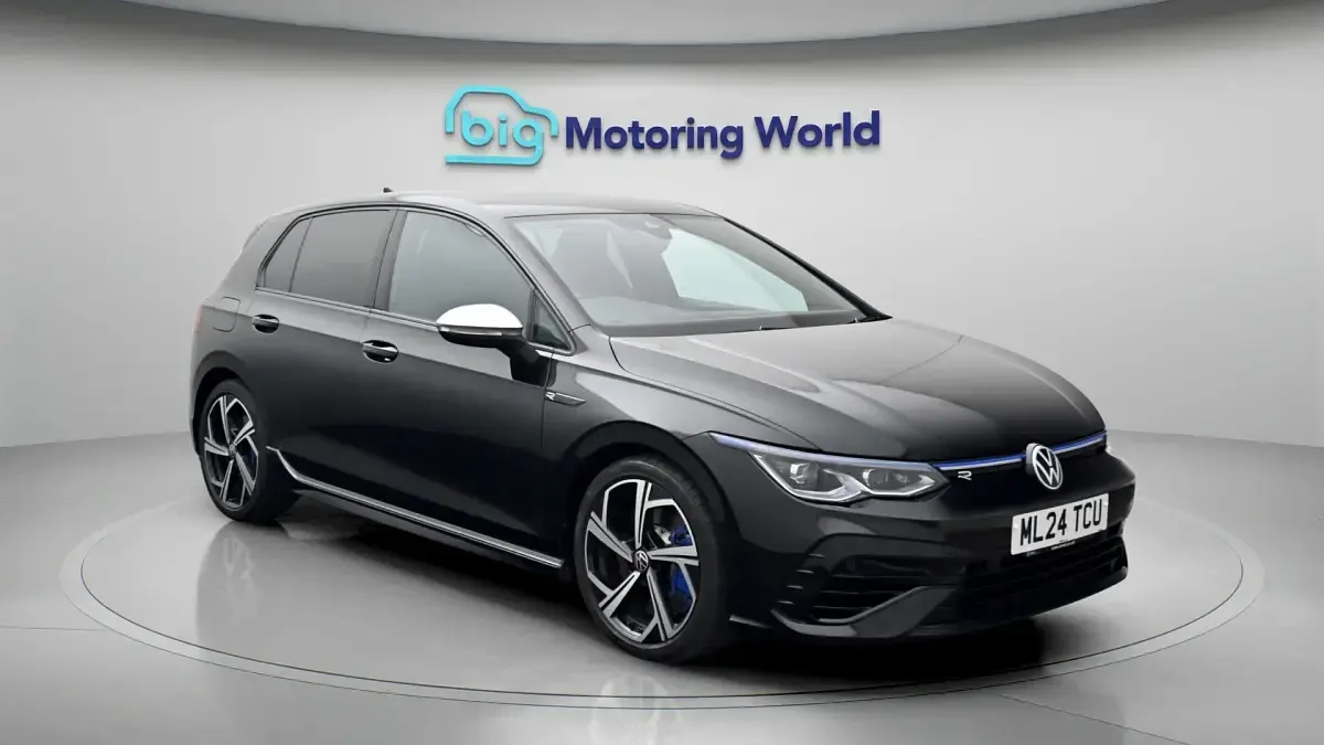 Used VW Golf VIII R 320 HP (235 kW) 2024 Hatchback
