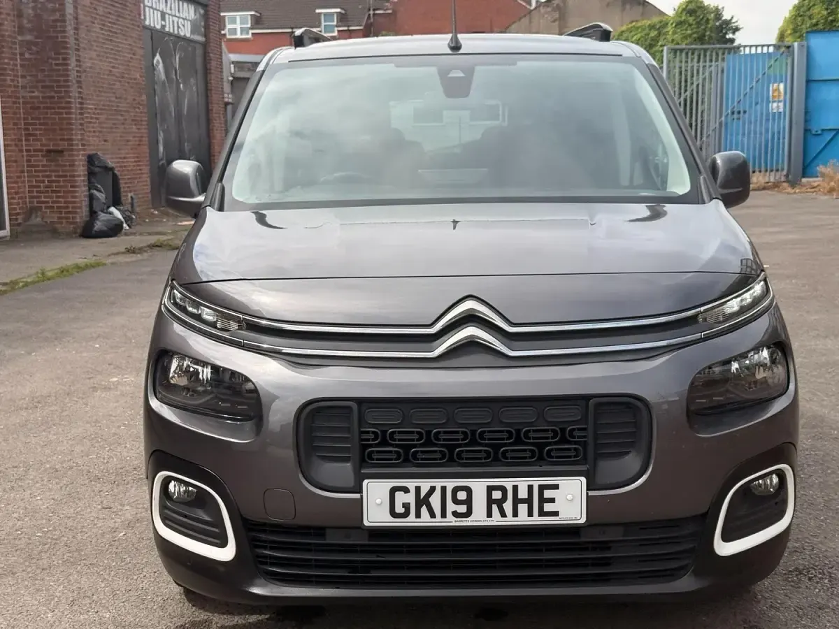 Used Citroën Berlingo Flair 110 HP (80 kW) 2019 Grey MPV