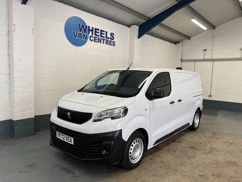 White Used 2022 Peugeot Expert Premium Van | £9,790 (Good price) - Image 1/4